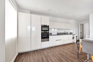 Woodpecker Way, Trumpington picture 2