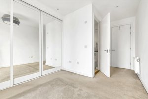 Woodpecker Way, Trumpington picture 6