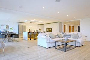 Cambridge, Cambridgeshire, CB22 4NJ picture 2