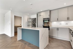 Hauxton Road, Little Shelford picture 2
