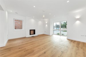 Cambridge, CB22 5DG picture 4