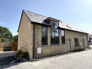 Station Road, Foxton picture 1