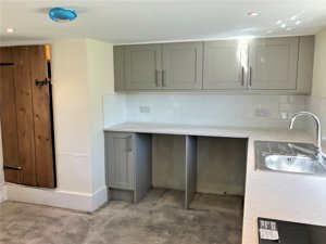 Bar Road, Lolworth picture 6