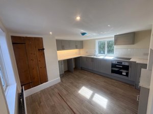 Bar Road, Lolworth picture 2