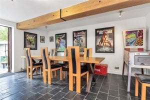 College Farm Court, Barton picture 5