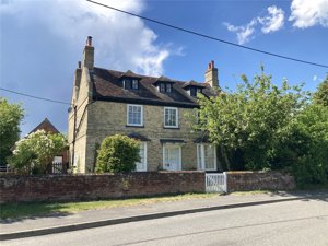 High Street, Longstowe picture 1