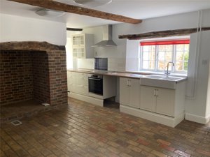 High Street, Longstowe picture 2