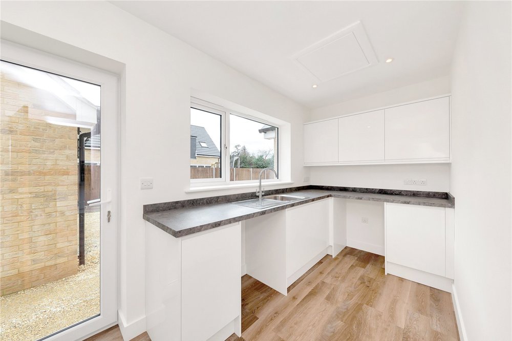 Highfields Road, Highfields Caldecote, Cambridge, CB23 7NX