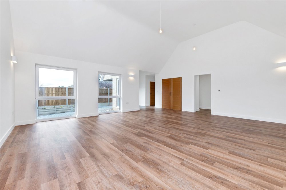 Highfields Road, Highfields Caldecote, Cambridge, CB23 7NX