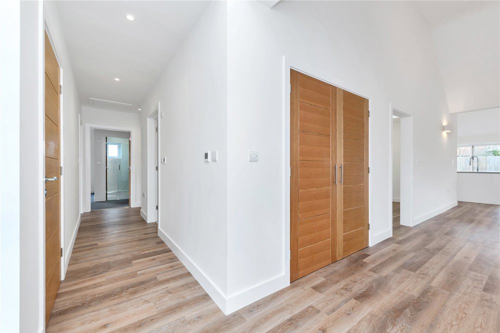 Highfields Road, Highfields Caldecote, Cambridge, CB23 7NX