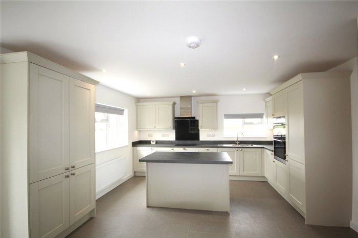 Kitchen .