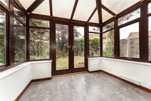 Little Meadow, Bar Hill picture 5