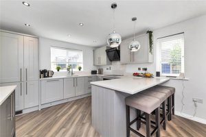Vickers Way, Upper Cambourne picture 5