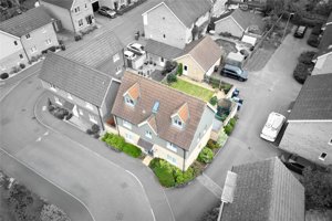 Vickers Way, Upper Cambourne picture 1