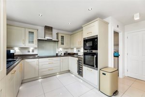 Cambridge, Cambridgeshire, CB24 1BS picture 4