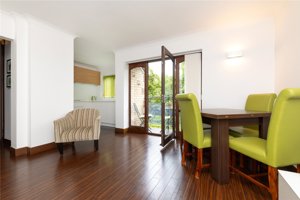 Ashworth Park, Kings Road picture 2