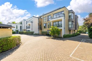 Churchill Court, 41 Madingley Road picture 1