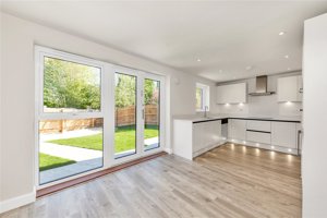 Down House Drive, Franklin Gardens picture 2