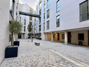 Cambridgeshire, CB3 1BJ picture 1