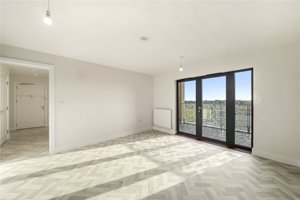 Evolution Court, Cambridge picture 3