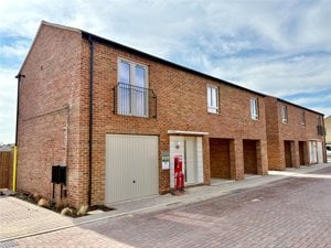 Henslow Crescent, Darwin Green, Cambridge picture 2