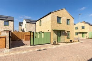 Henslow Crescent, Darwin Green picture 1