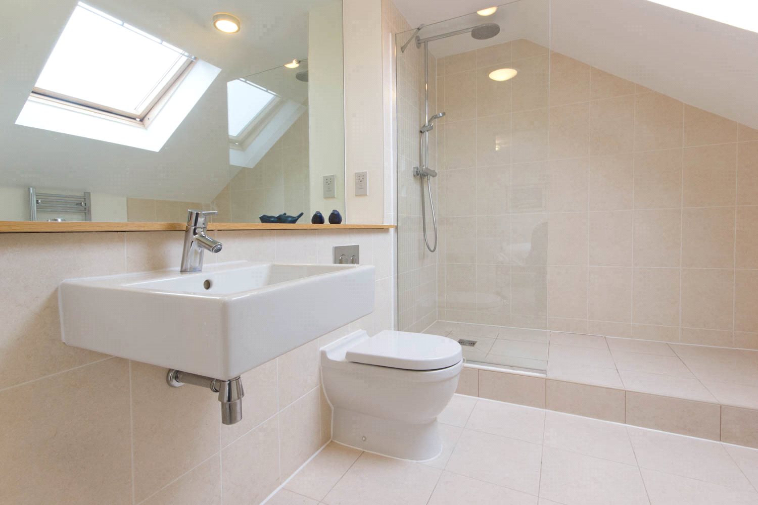 Bathroom1.jpg