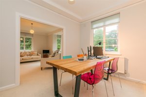 Manor Court, Cambridge picture 4