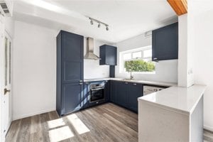 Mayfield Road, Girton picture 5