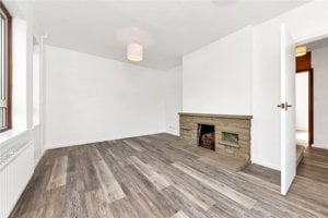 Mayfield Road, Girton picture 6