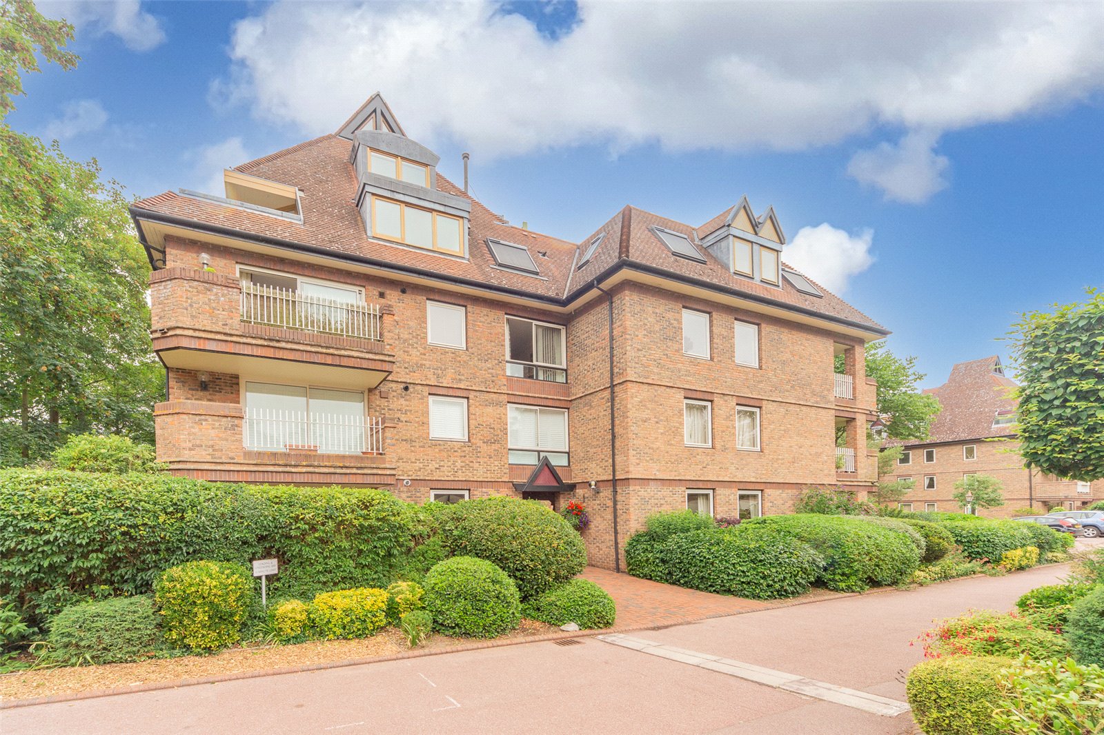 Redwood Lodge, Grange Road picture 1
