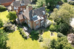 Selwyn Gardens, Cambridge picture 1