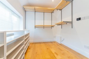 Storeys Way, Cambridge picture 5
