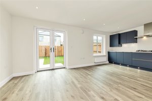 Wallace Way, Darwin Green, Cambridge picture 5
