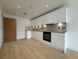 198 Green End Road, Chesterton picture 3