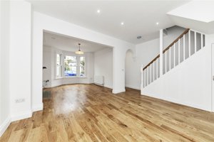 Cambridgeshire, CB4 3DH picture 2