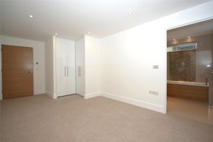 Brooke House, Kingsley Walk picture 4