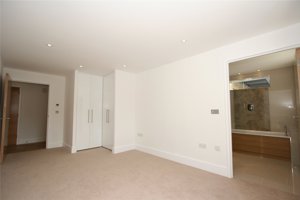 Brooke House, Kingsley Walk picture 5
