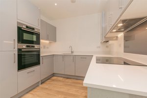 Marleigh Avenue, Cambridge picture 3