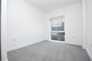 Cambridgeshire, CB5 8ES picture 6