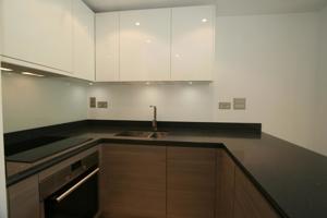 Newton Court, Kingsley Walk picture 3