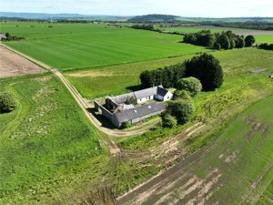 South Tarbrax Farm Cottage and Steading, Finlarg picture 1