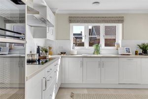 Suffolk, IP19 8TP picture 2