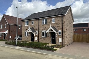 Diss Road, Botesdale picture 1