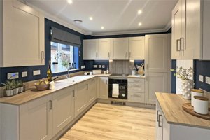 Suffolk, IP33 2BS picture 3