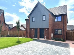 Brooke Meadow Way, Poringland picture 1