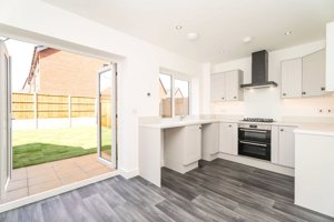 Brooke Meadow Way, Poringland picture 2
