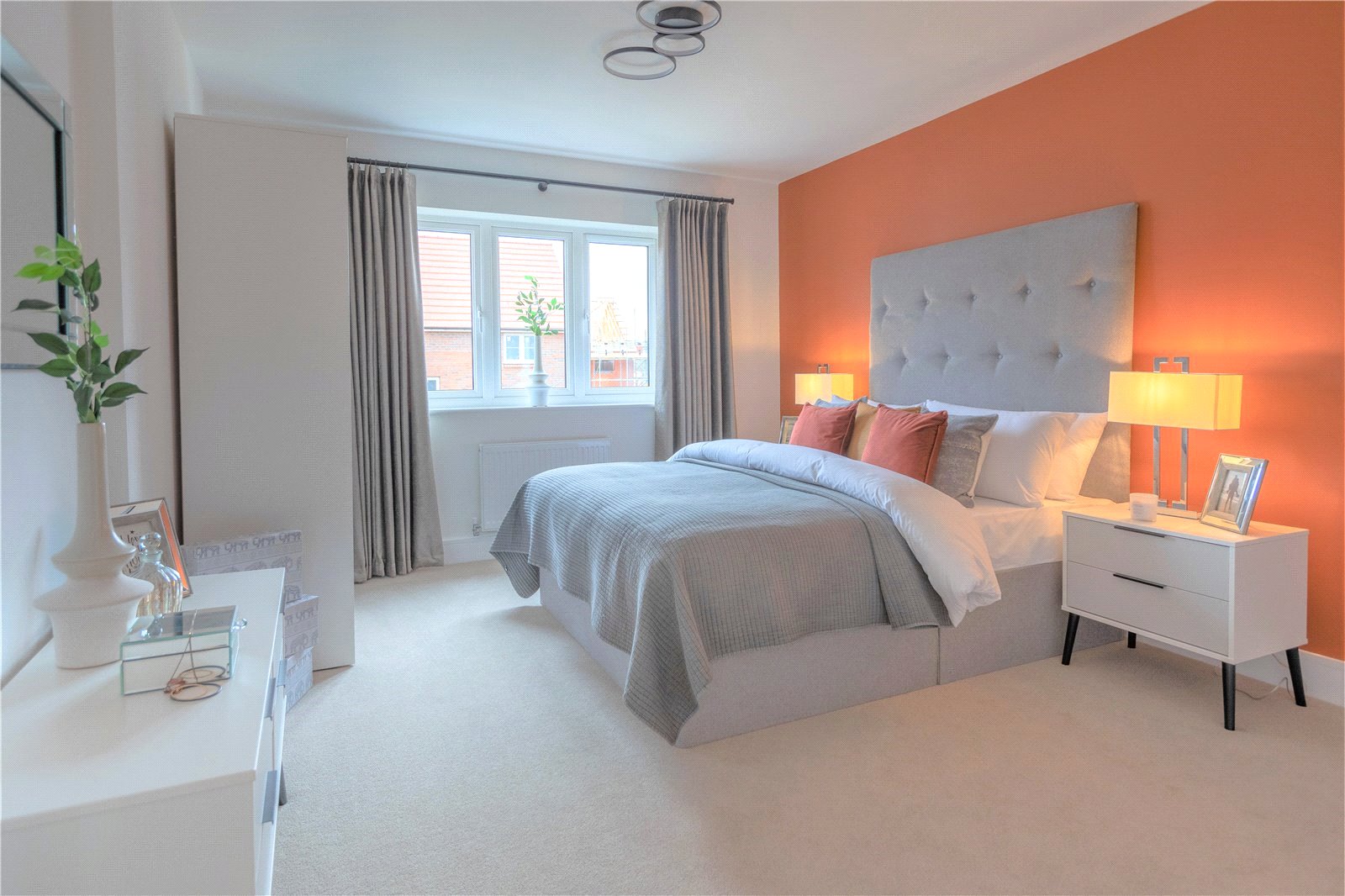 White House Park, Buckenham Road picture 6