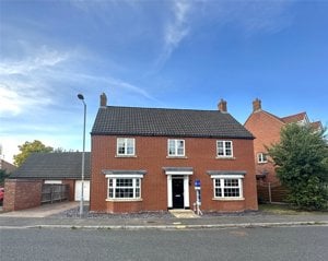 Peregrine Mews, Cringleford picture 1