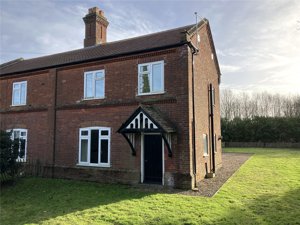 Thickthorn Cottages, Norwich Road picture 1